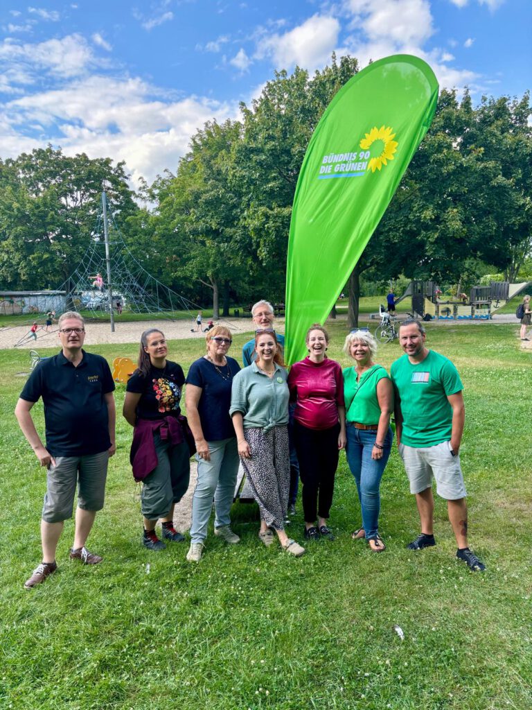 Erfolgreiches „Picknick & Politik“ in Bitterfeld-Wolfen: Bürger:innen im regen Austausch